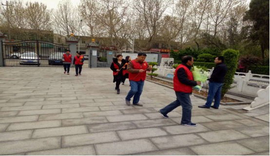晋州市爱心车友协会志愿者 清明节烈士陵园祭扫-97.png